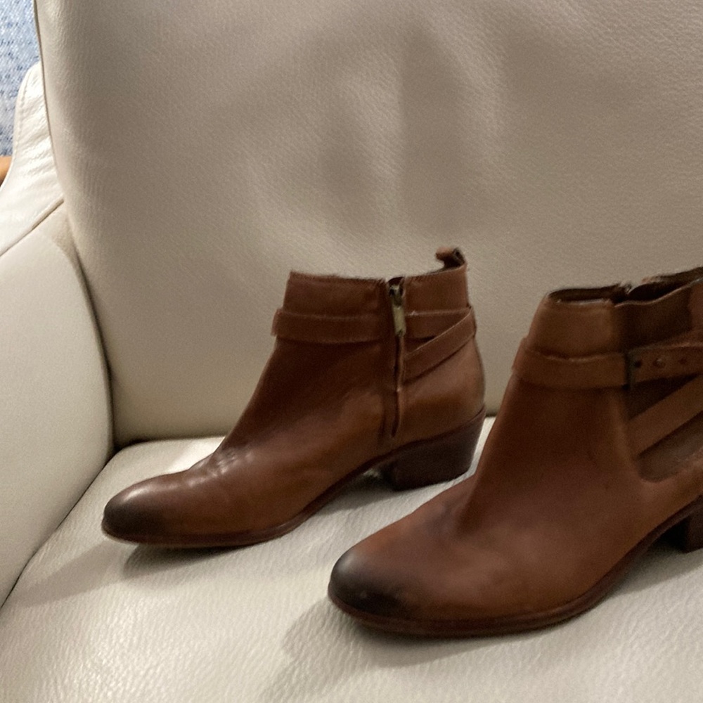 Sam Edelman boots. A little wear but still look amazing.